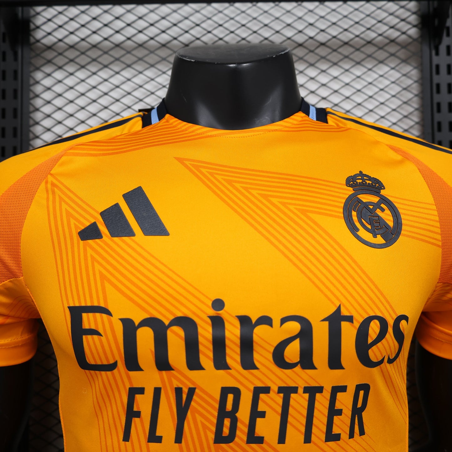 MAILLOT REAL MADRID EXTERIEUR 2024/2025